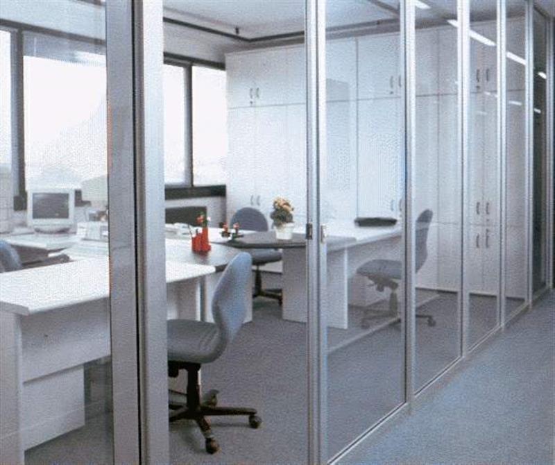 Pareti mobili: in ferro o alluminio per partizioni interne di uffici, latrine o zone di lavoro